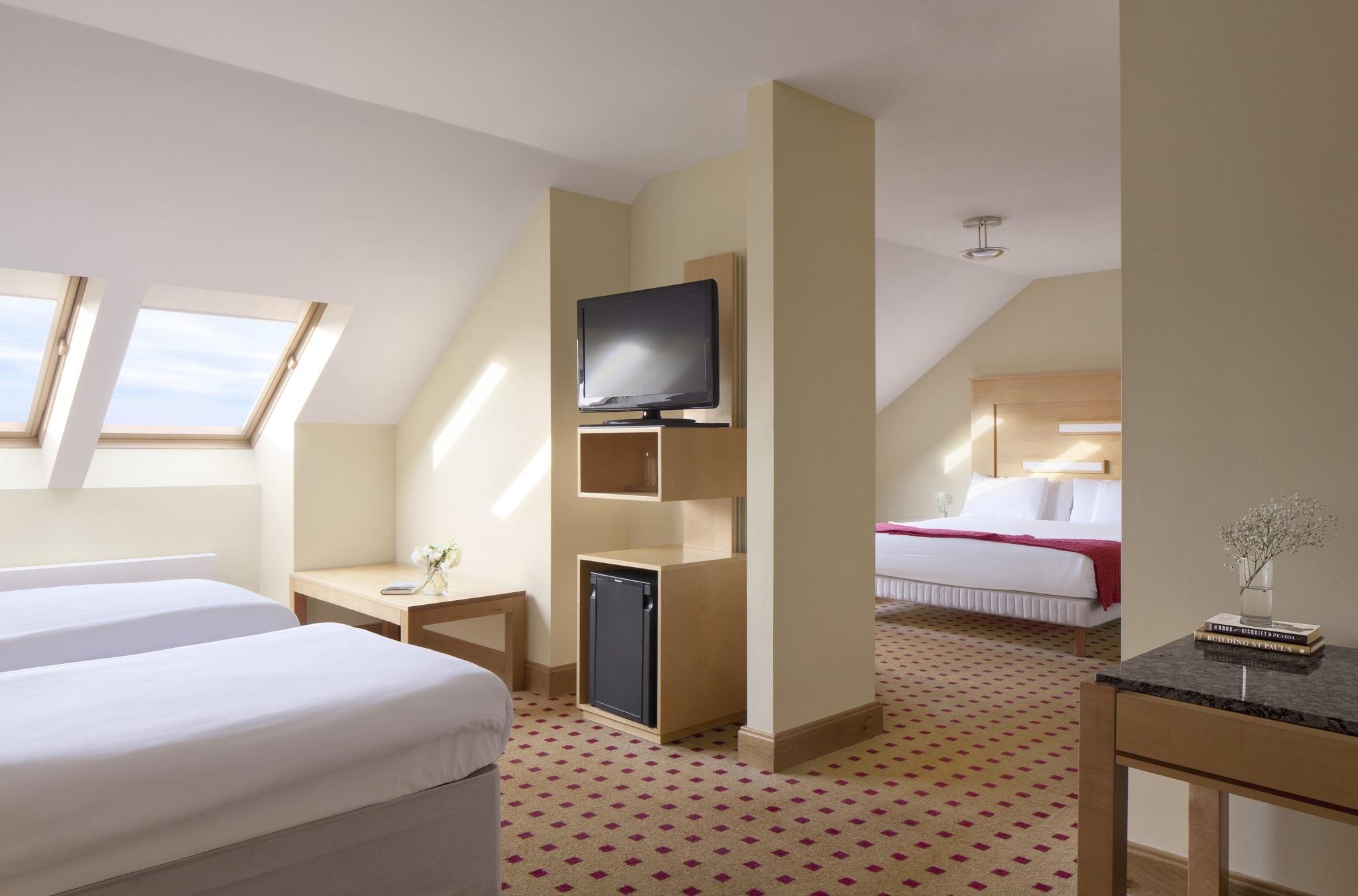เรดิสัน บลู โฮเต็ล แอทโลน Hotel แอธลอน ภายนอก รูปภาพ