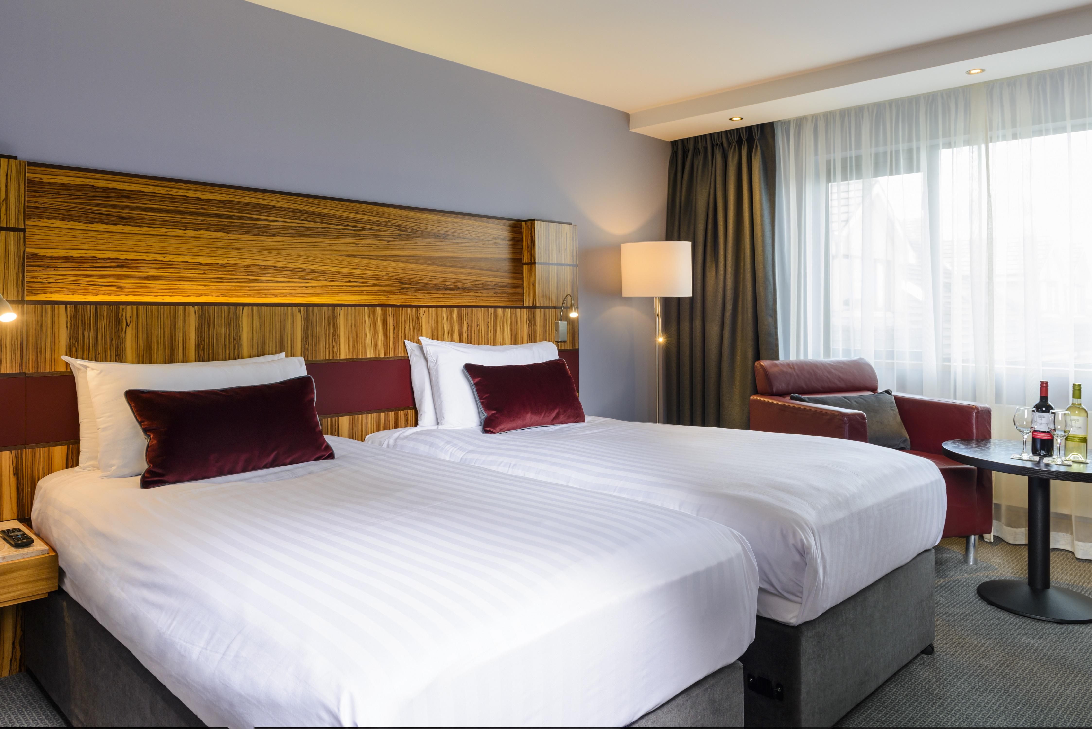 เรดิสัน บลู โฮเต็ล แอทโลน Hotel แอธลอน ภายนอก รูปภาพ