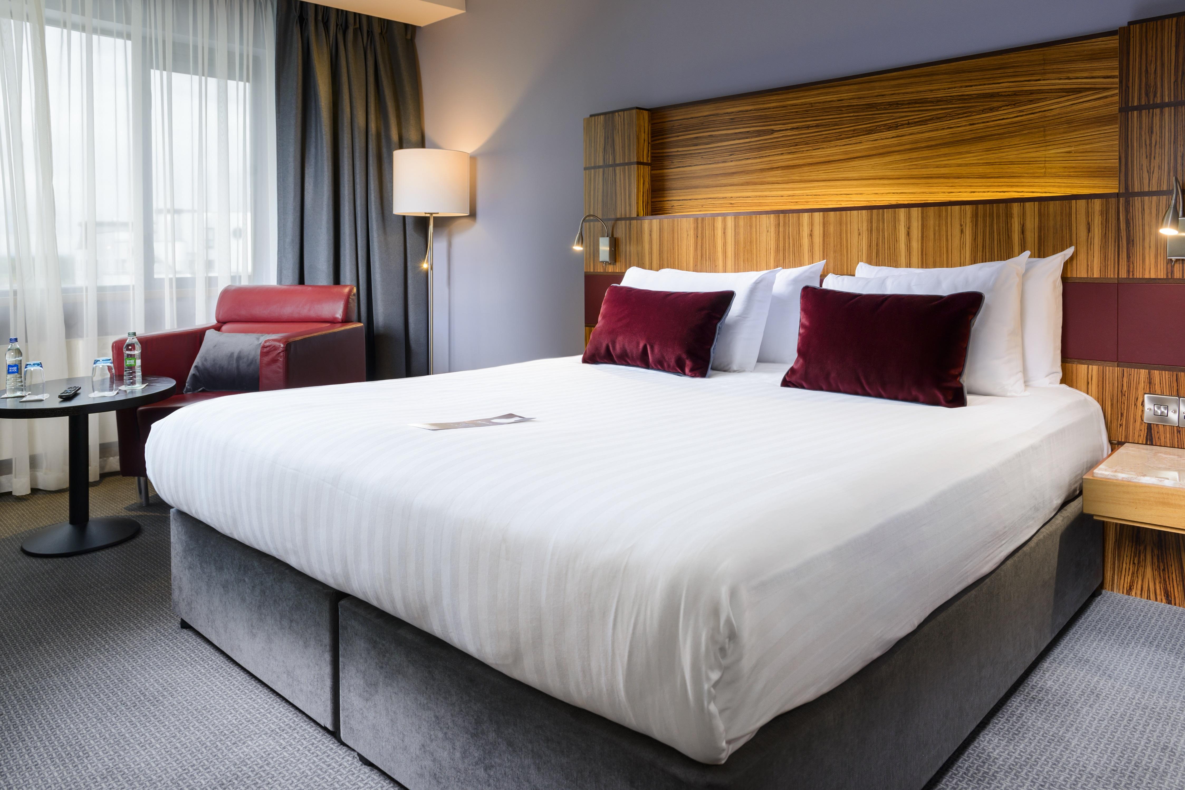 เรดิสัน บลู โฮเต็ล แอทโลน Hotel แอธลอน ภายนอก รูปภาพ