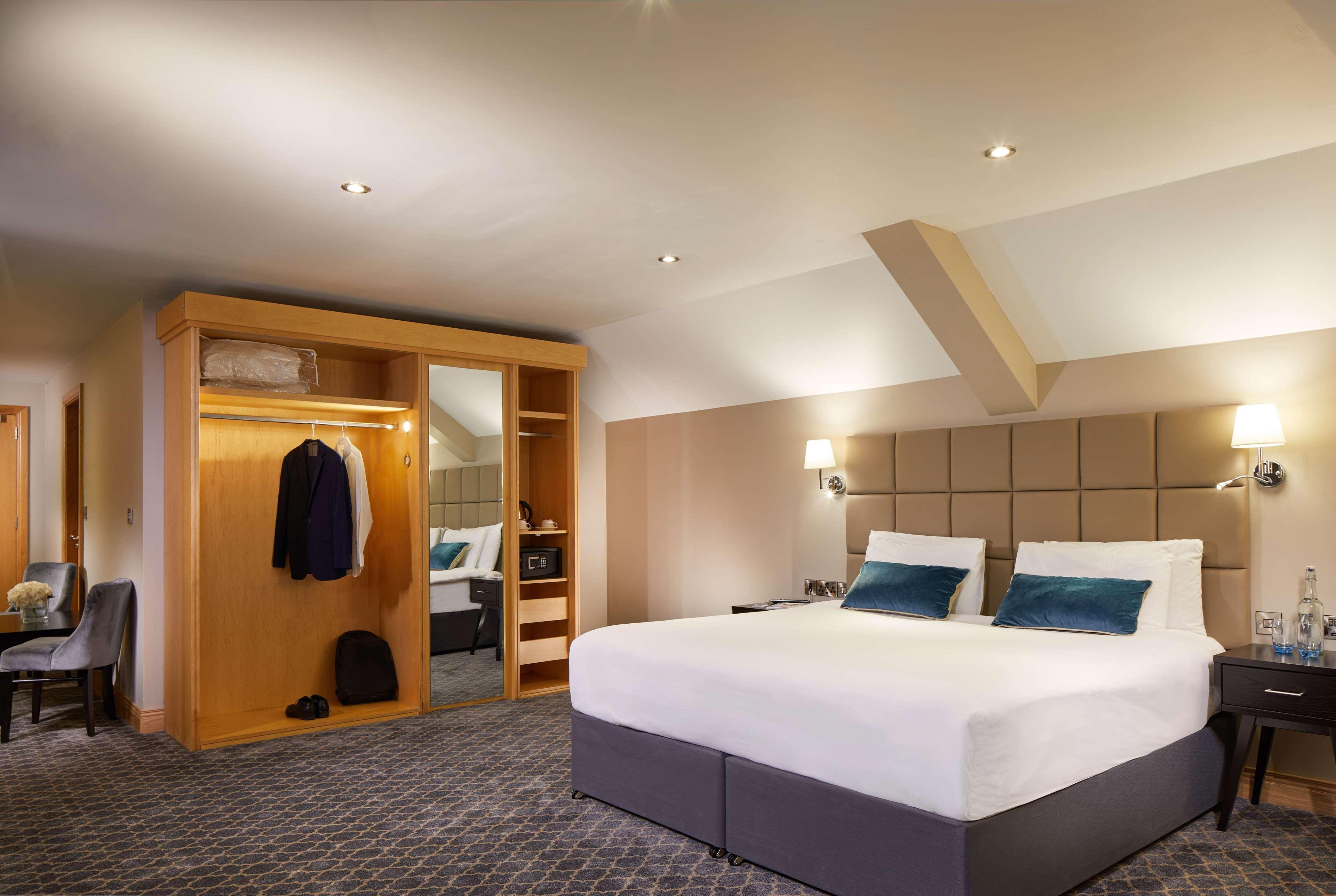 เรดิสัน บลู โฮเต็ล แอทโลน Hotel แอธลอน ภายนอก รูปภาพ